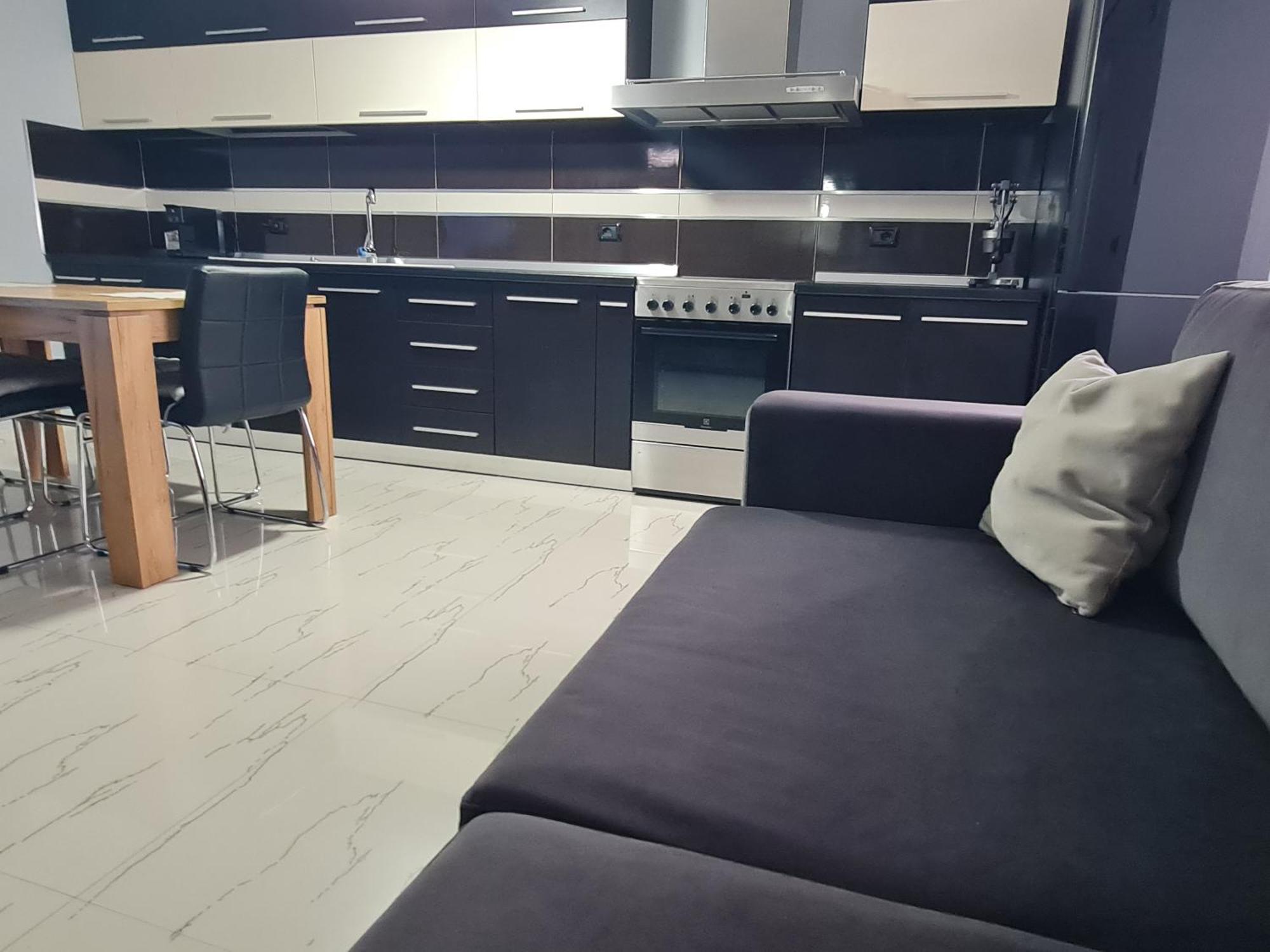 Edi'S Apartment-Cozy Stay In The Center * Tirana
